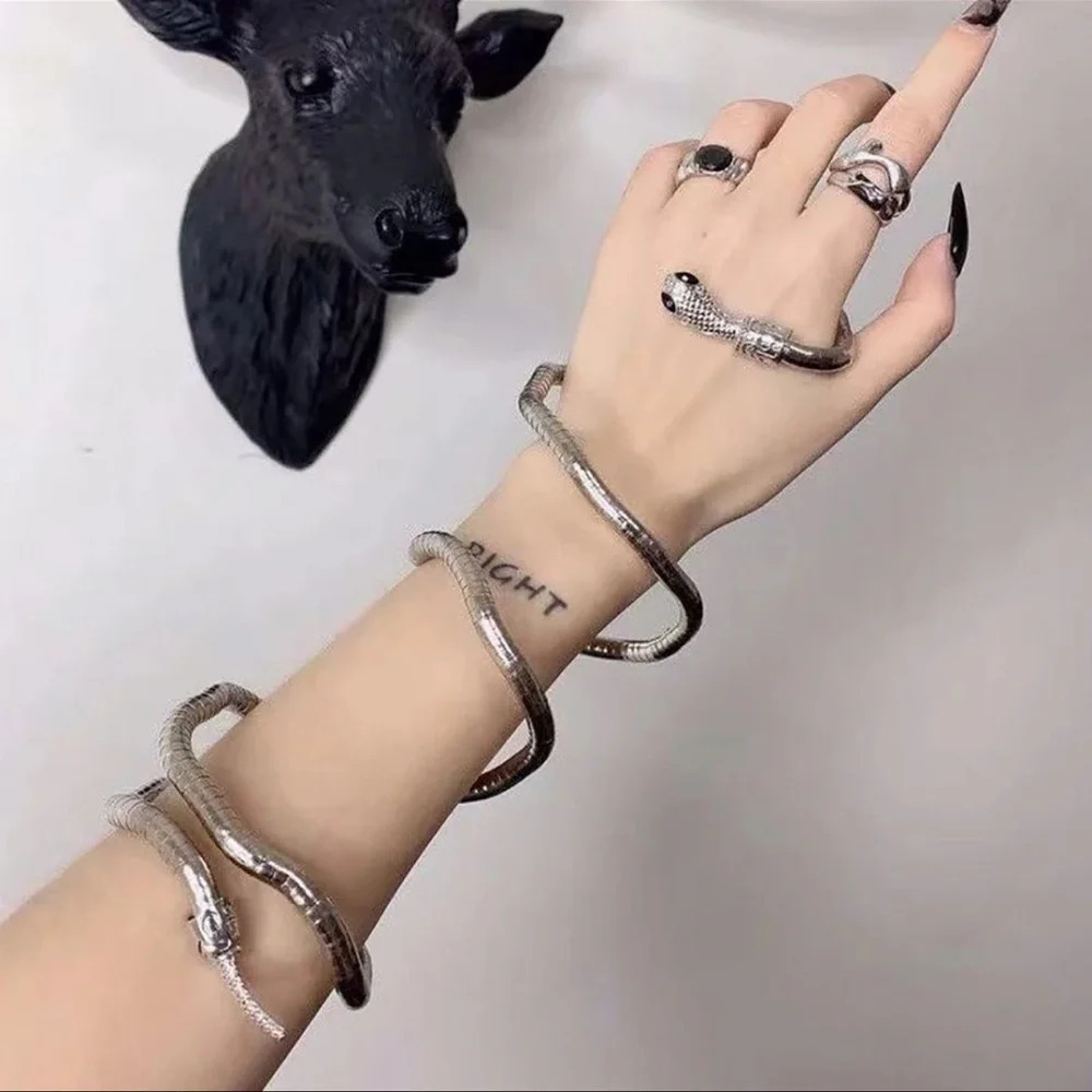 Serpenti Gold Magic Snake Cool Bendy Multilayer Necklace - Picture 7 of 17